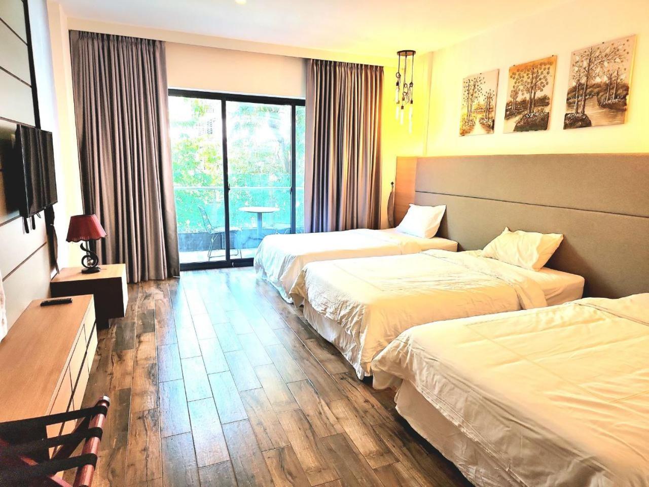 Chilchill Hotel Riverside Phnom Penh Exterior foto